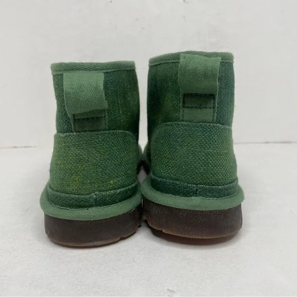 Ugg Neumel Natural Lace-Up Chukka Boots “Leaf Green” 2023